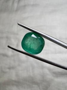 Émeraude Sakota Verte Naturelle de 4,64 ct, Forme Coussin, Pierre Précieuse Certifiée pour Bagues et Bijoux - Product Image 2