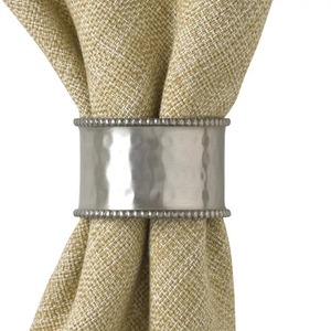 Anneau de serviette en métal argenté avec bord perlé pour la décoration de table de mariage - Product Image 3