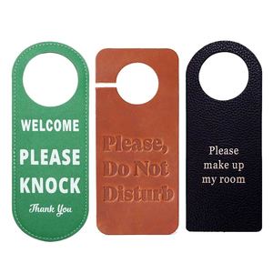 Fabricant de porte-clés en cuir personnalisés pour hôtels, logo personnalisé, étiquette de chambre d'hôtesse avec message « Ne pas déranger », vente en gros - Product Image 4