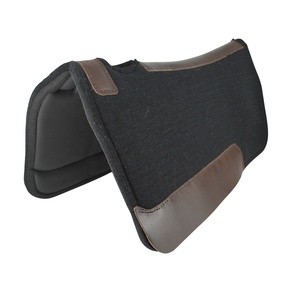 Tapis de selle en feutre de laine noire de qualité supérieure, avec dos renforcé en cuir, résistant aux chocs, antidérapant et respirant pour l'équitation - Product Image 4