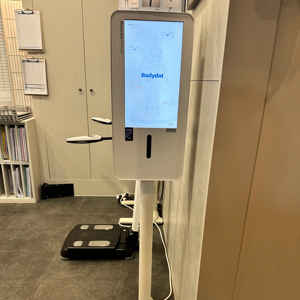 เครื่องวิเคราะห์ร่างกายอัจฉริยะ Bodydot BDF1000 ใช้พลังงาน AI โครงอะลูมิเนียมอัลลอยด์ยืดหยุ่น ไม่สามารถพับได้ ติดตามท่าทางร่างกายแบบเต็มรูปแบบ เพื่อสุขภาพที่ดีขึ้น - Product Image 1