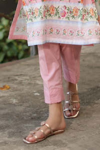 Ensemble Kurta pour femmes en coton imprimé floral, longueur cheville, avec pantalon rose et dupatta, tenue décontractée traditionnelle indienne et pakistanaise - Product Image 6