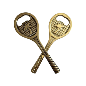 Ouvre-bouteille vintage en laiton massif, ouvre-bière en forme de raquettes de tennis croisées ou de palmier, finition or antique, outil de bar en métal avec logo personnalisé - Product Image 1