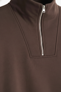 Sudadera de Hombre Marrón Oscuro con Cierre de Cremallera de un Cuarto - Jersey de Cuello Alto para Uso Casual y Deportivo - Product Image 3