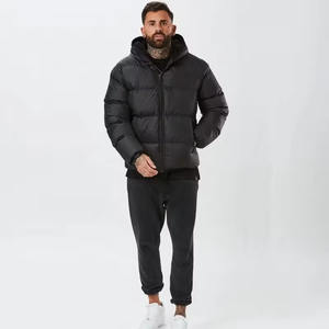 Vestes matelassées en toile respirante imperméable pour hommes, avec logo brodé personnalisé sur le devant, pour l'extérieur, chaudes et confortables pour l'hiver 2024 - Product Image 1