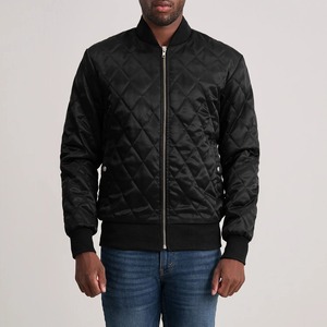 Blouson bomber matelassé noir pour homme avec fermeture éclair, col rabattable, style décontracté, coupe classique, en polyester, idéal pour l'automne - Product Image 3