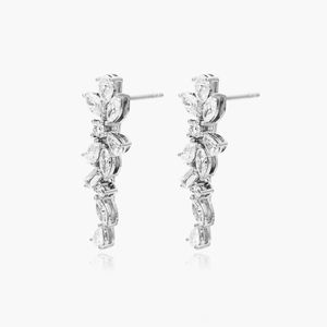 Boucles d'oreilles pendantes en or jaune 14 carats avec diamants de laboratoire de forme marquise florale - Product Image 5
