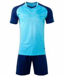 Maillot de football personnalisé pour homme, taille plus, léger, respirant, séchage rapide, 100% polyester, sublimation, col en V, logo personnalisé - Product Image 4