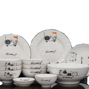 Juego de 12 Tazones de Cerámica Tradicionales de Hanói, Ecológicos y de Primera Calidad, con Diseño de Hojas Florales Verdes Pintadas a Mano y Acabado Pulido - Product Image 1