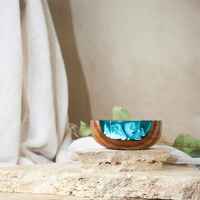 Vaisselle décorative moderne faite à la main, design vague océanique, bol en bois bleu, finition polie, durable, non toxique, pour servir les aliments, offrir en cadeau