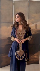 Ensemble Salwar traditionnel pour femmes en soie brodée, pour mariage et occasions spéciales, coupe ample, toutes saisons - Product Image 2