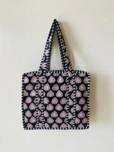 Bolso Tote Mini Acolchado de Algodón 100% Puro con Estampado Artesanal Indio, con Cierre, Hecho a Mano, Ideal para Uso Diario en Invierno, Primavera y Verano - Product Image 6