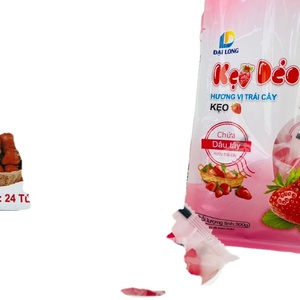 3D strawberry-shaped gummy <b>candy</b> with rich flavor extracted from natural fresh fruits suitable for all ages - Product Image 4