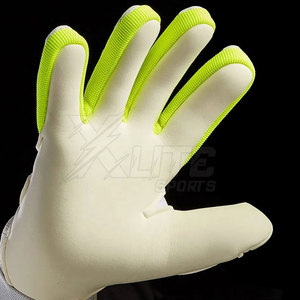 Gants de gardien de but en latex avec protection des doigts, antidérapants et respirants, pour l'entraînement et les matchs de football, améliorant les compétences de gardien de but - Product Image 2