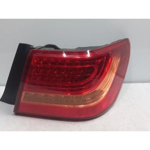 ไฟท้ายขวาของประธาน รุ่น 8364011001 - Product Image 2