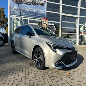 Toyota Corolla 20L Híbrido TS Teamplayer Wagon, Automático, Navegación, Control de Crucero Adaptativo, Auto Familiar de Bajo Consumo - Product Image 2