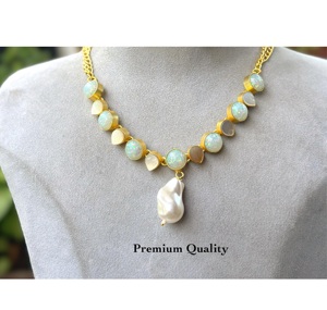 Ensemble collier et boucles d'oreilles effet perle, plaqué or, pierres blanches, bijoux ethniques pour femmes, pour mariage et fêtes, qualité supérieure - Product Image 3