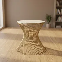 Table basse moderne en métal durable avec plateau en marbre, design minimaliste, meubles de salon