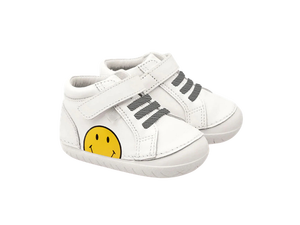 Zapatillas Negras para Bebé con Cierre de Cordones, Suela de Goma Antideslizante, Zapatos Casuales Unisex con Parte Superior de Cuero y Soporte de Arco en el Tobillo - Product Image 3