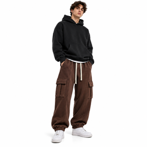 Pantalon cargo jogger pour garçons, coupe ample, taille élastique mi-haute, multi-poches, style streetwear, personnalisable OEM, marque privée, teinture unie - Product Image 3