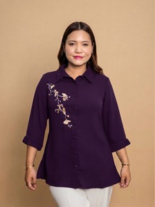 Chemise en coton premium pour femmes, douce, respirante, confortable, chemises décontractées élégantes, fournisseur de vêtements en gros d'Inde - Product Image 2