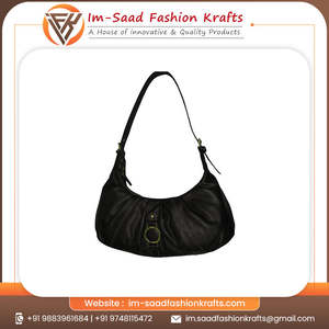 กระเป๋าสะพายไหล่สไตล์โฮโบสีดำสำหรับผู้หญิงหนัง PU นุ่มสายปรับได้กระเป๋าใส่ของทุกวันแบบมินิมอลสำหรับการเดินทางสำนักงานชุดลำลอง - Product Image 3