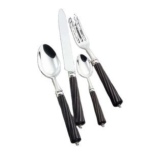 Elegante juego de cubiertos de acero inoxidable para comidas y ocasiones especiales Utensilios de tenedor y cuchara de alta calidad para uso en té - Product Image 4