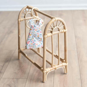 Percheros de madera de calidad superior para muñecas, percheros de ratán para ropa de muñecas, buen precio. - Product Image 1