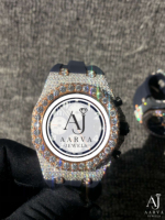 AARVA JEWELS Montre chronographe de luxe pour homme incrustée de diamants, 43 mm, cristal saphir, analogique, boîtier en acier inoxydable, caoutchouc