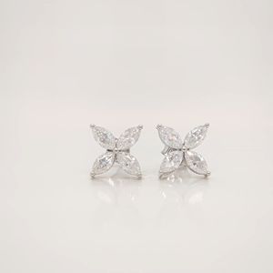 Pendientes con forma de flor y circonitas moissanita de 2 quilates, corte marquesa, con cierre a presión, para mujer, en oro blanco macizo de 14 quilates. - Product Image 1