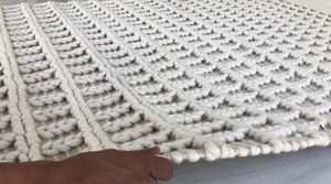 Tapis tressé en laine moderne et contemporain, grand format, non teint, à tissage plat, pour usage intérieur (salon et cuisine) - Prix usine - Product Image 3