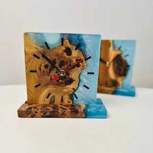 Best Quality Luxury Epoxy Resin <b>Table</b> <b>Clock</b> Quartz <b>Clock</b> for Home Decoration or Hotel and Office Available In Custom Designs - Product Image 3
