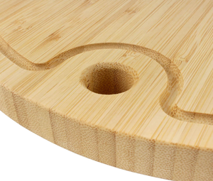 Planche à découper ronde en bambou avec rainure pour jus et coupelle à sauce, planche de service en bambou naturel multi-usages, fabriquée au Vietnam - Product Image 3