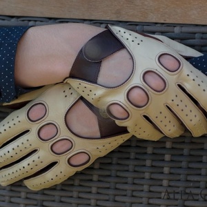 Gants de conduite en cuir perforé de luxe, respirants, antidérapants, pour la conduite automobile, vente en gros personnalisée, approvisionnement en vrac - Product Image 4