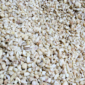 Cheap Price Kaju Cashew Nuts SANTIGO Nuts Kernels Short Leadtime Broken Kaju - Product Image 1