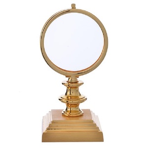 Monstrance Reliquaire en Laiton Doré Scintillant avec Croix sur le Dessus, Design Traditionnel, pour Table, Haute Qualité, Durable, Cadeaux Religieux en Métal - Product Image 5