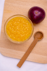 Purée de fruit de la passion 100% naturelle, sans pépins, pasteurisée et surgelée, durée de conservation de 24 mois, Agriculture Vietnam - Product Image 2