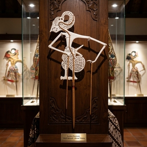Handgefertigte Umweltfreundliche Indonesische Leder-Shadow-Puppets Arjuna Janaka Traditionelle Kulturelle Luxus-Wanddekoration - Product Image 6