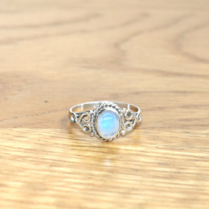 Bague en pierre de lune bleue feu, argent sterling 925, pour tous les jours, cadeau de fiançailles pour elle - Product Image 5