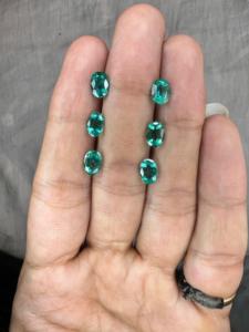 Lot de 6 pierres précieuses saphir naturel ovale de 5,20 carats, taille ovale, assorties, 7x5mm, provenance Colombie, pour la fabrication de bijoux, vente en gros - Product Image 1
