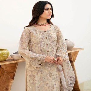 Shalwar Kameez de Seda Chifón de 3 Piezas, Marca Original Pakistaní Ramsha CHEVRON 8, con Bordado Intenso y Diseño Moderno para Mujer - Product Image 5