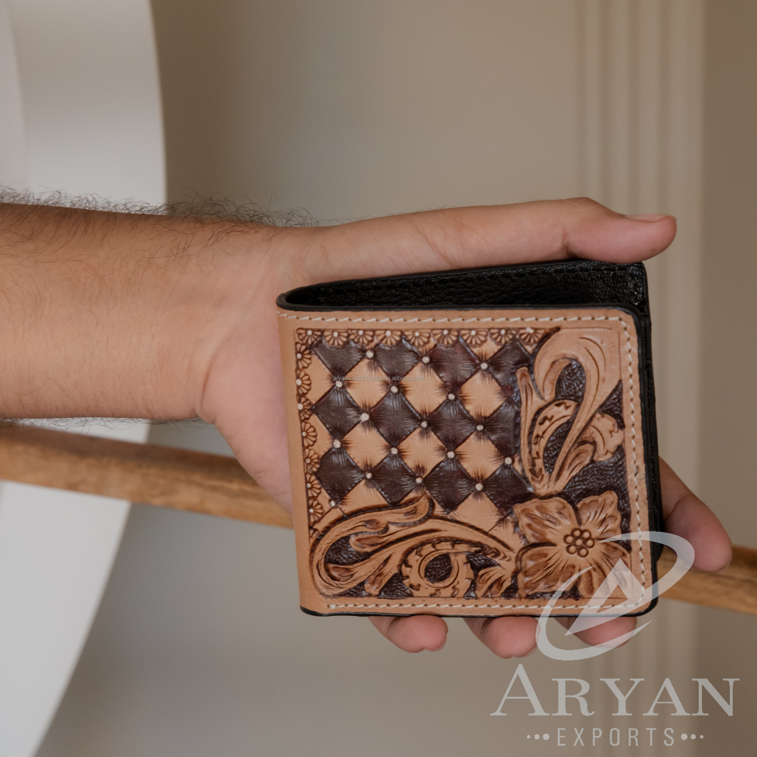 สีน้ำตาล