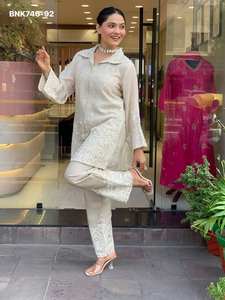 Ensemble de cordons en soie Chanderi de qualité export indienne, d'un aspect magnifique et de couleurs étonnantes, avec broderie, fournisseur d'Inde - Product Image 6