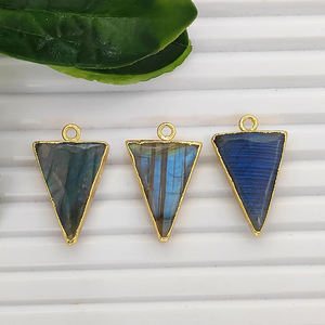 Breloques électroplaquées en forme de triangle en pierre précieuse naturelle 20x15mm, plaqué or, faites à la main, connecteur pour la fabrication de bijoux - Product Image 2