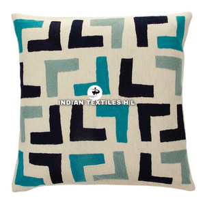Housse de coussin en laine de luxe, broderie cachemire faite main, point de chaînette, motif géométrique vintage, coussins décoratifs tendance - Product Image 6