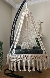 Grande balançoire de lit en macramé : chaise suspendue intérieure/extérieure, hamac de patio, cadeau d'anniversaire, décoration personnalisée pour la maison - Product Image 2