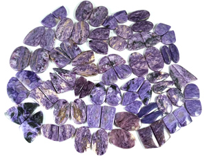 Piedras Preciosas Sueltas de Charoita Natural de Alta Calidad, Cabujón Radha Arts, Formas Mixtas, Color Morado, para Sanación, Personalizables - Product Image 1
