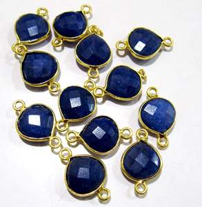 Ensemble de 2 connecteurs en saphir bleu teinté en forme de cœur de 10 mm, connecteurs à double boucle en saphir bleu, breloques - Product Image 1