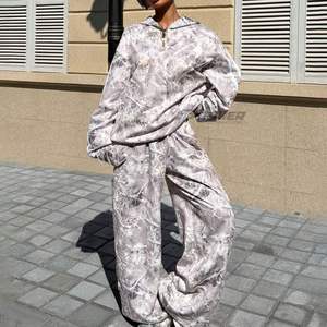 Conjunto deportivo de algodón para mujer con efecto acid wash, chándal de felpa para mujer, chándal con logo personalizado para mujer, fábrica de chándales para mujer - Product Image 3