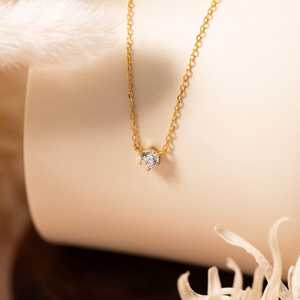 จี้เงินแท้ 925 ประดับเพทาย ชุบทอง 14K ดีไซน์เรียบหรู เหมาะสำหรับใส่ซ้อนเป็นชั้นๆ ของขวัญสำหรับภรรยาและเด็ก ได้รับการรับรองจาก IGI แบบคลาสสิก - Product Image 5